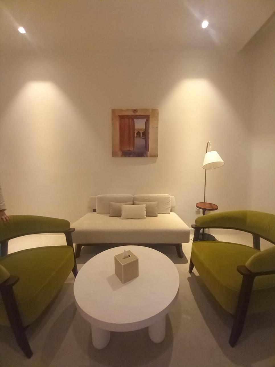 Mina Hotel And Residences By The Torch Doha Extérieur photo A room at the hotel